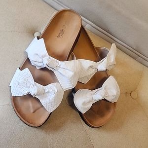 White snake skin sandal.